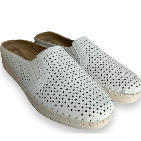 NEW Bella Vita Flats Size 8.5 Narrow Perforated White Mules Athleisure Comfort - Picture 1 of 12